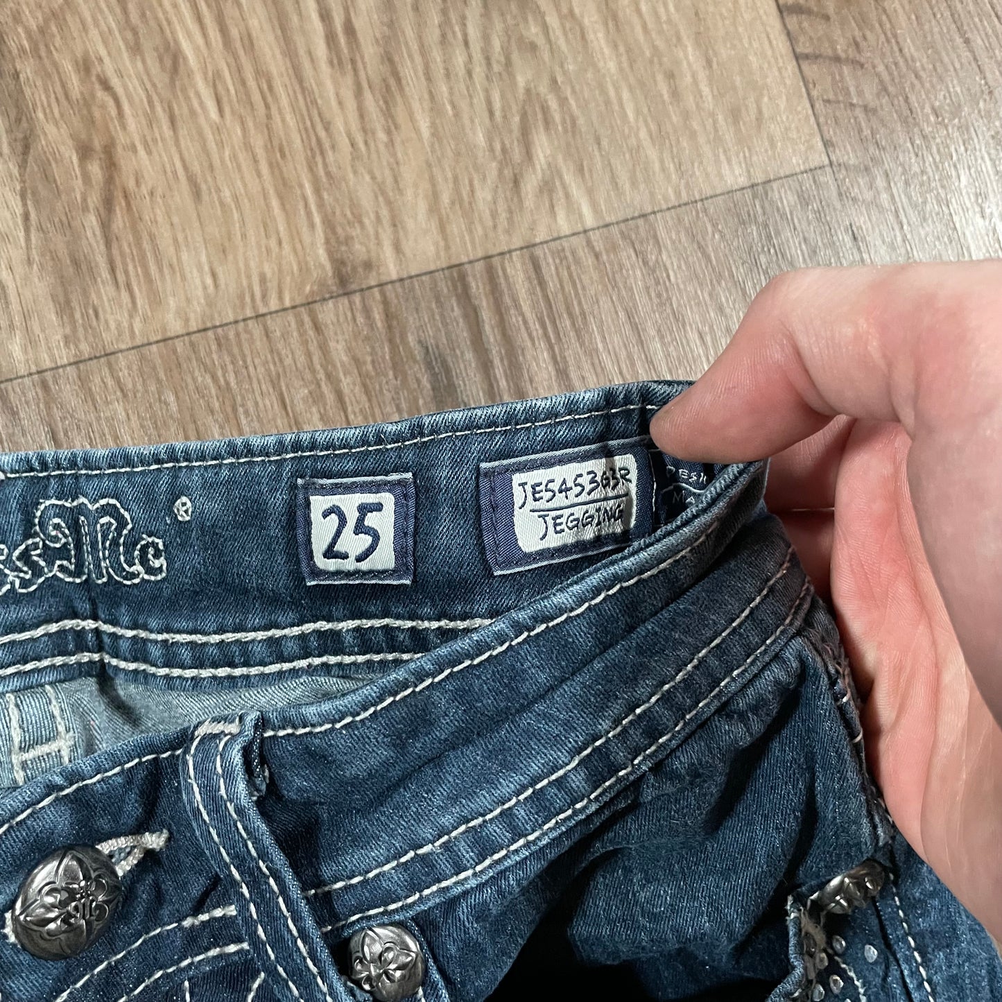 Miss Me Gem Detail Jegging Jean