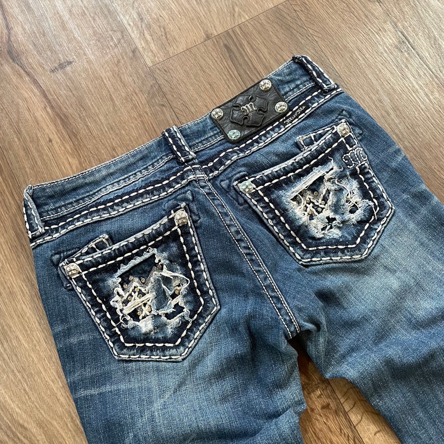 Miss Me Ripped Detail Straight Jean