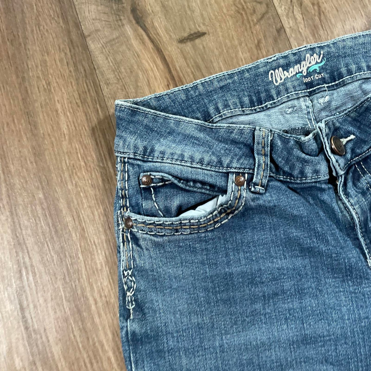 Wrangler Boot Cut Jeans Embroidered Pockets