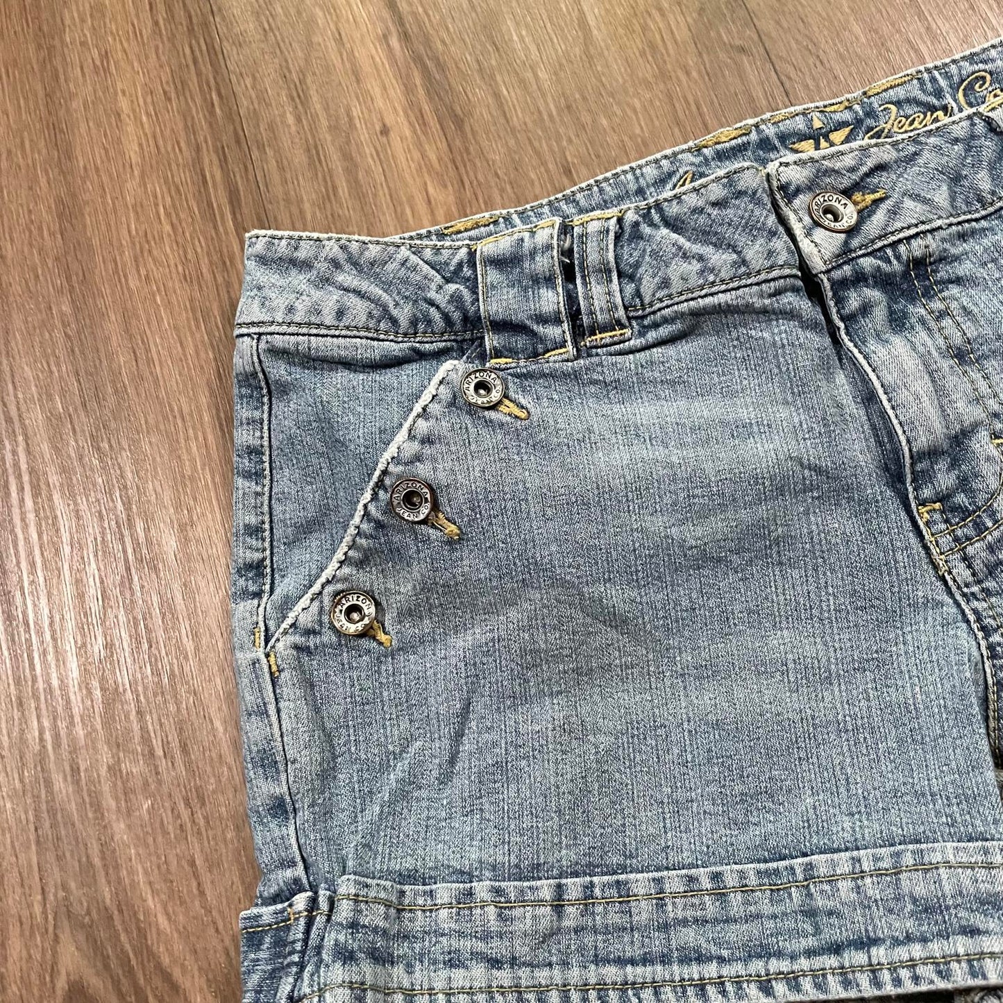 Arizona Jean Button Detail Mini Shorts W34
