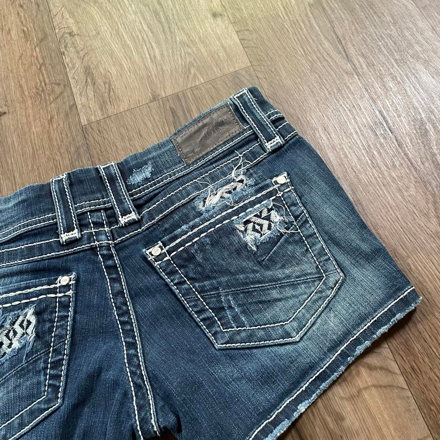 BKE Denim Dark Wash Distressed Mini Shorts W31
