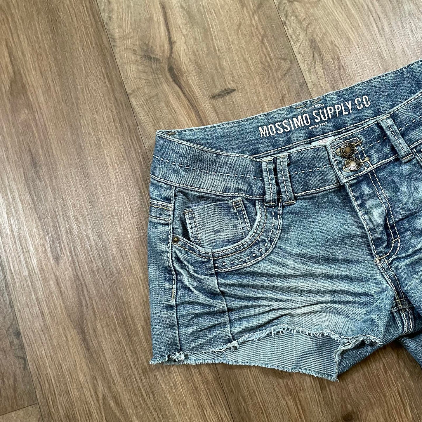 Mossimo Embroidered Y2K Mini Shorts W30
