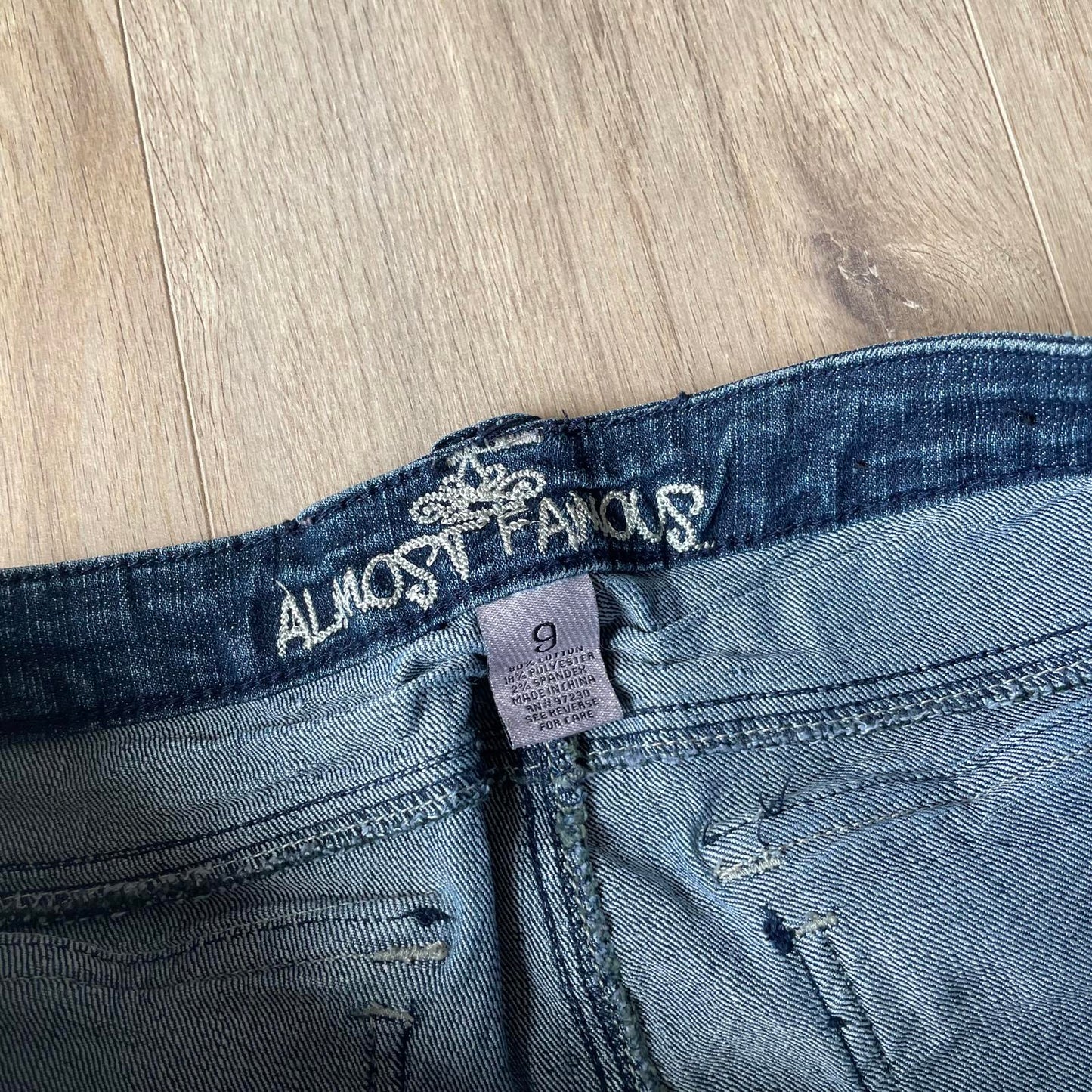 Almost Famous Dark Embroidered Ripped Jeans Y2K Style Low Wasited W30 L33