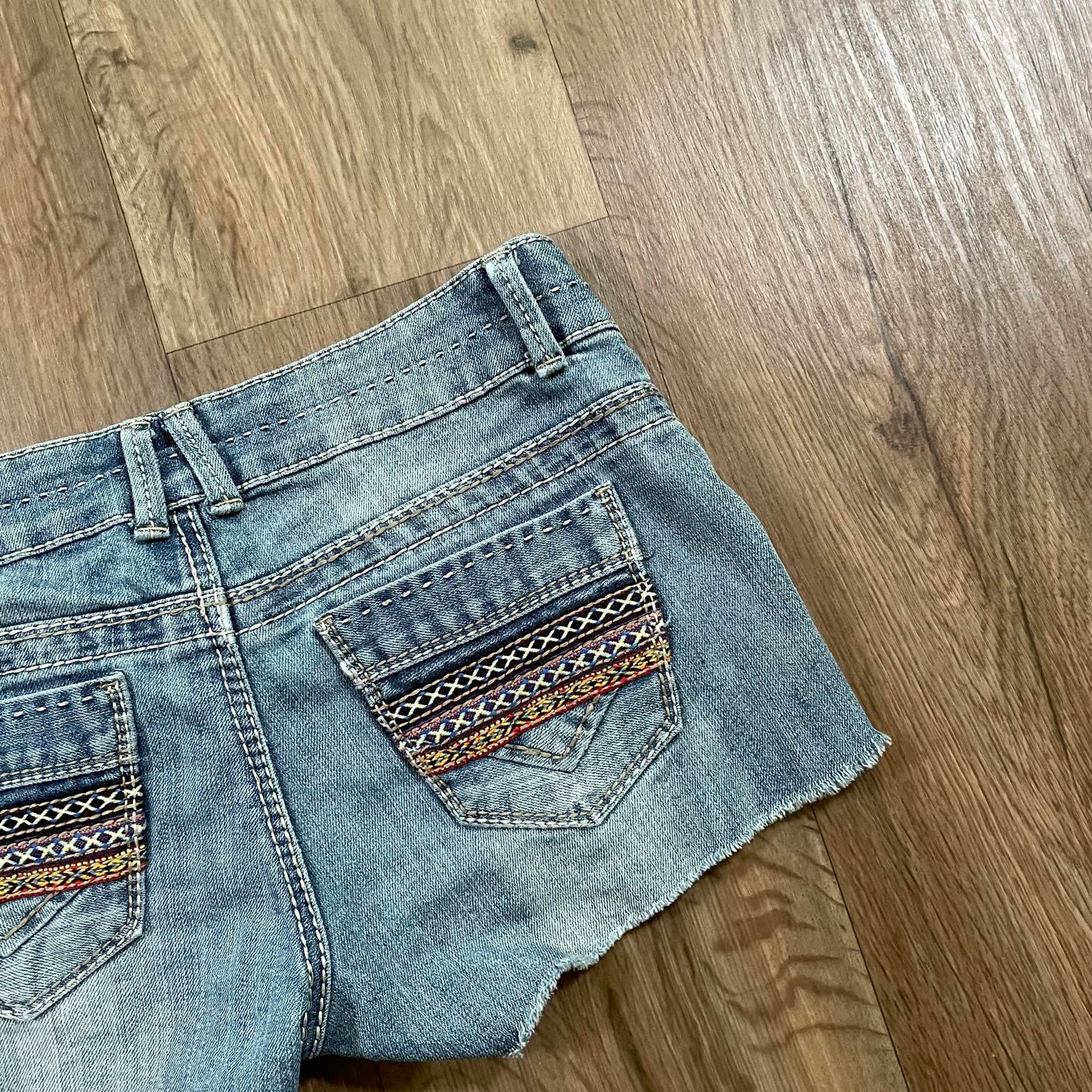 Mossimo Embroidered Y2K Mini Shorts W30