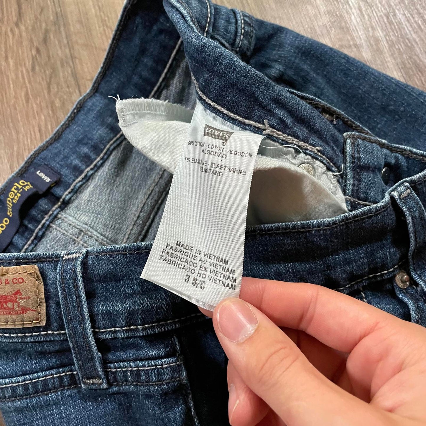 Levi’s 2 Super Low Mini Y2K Shorts W28