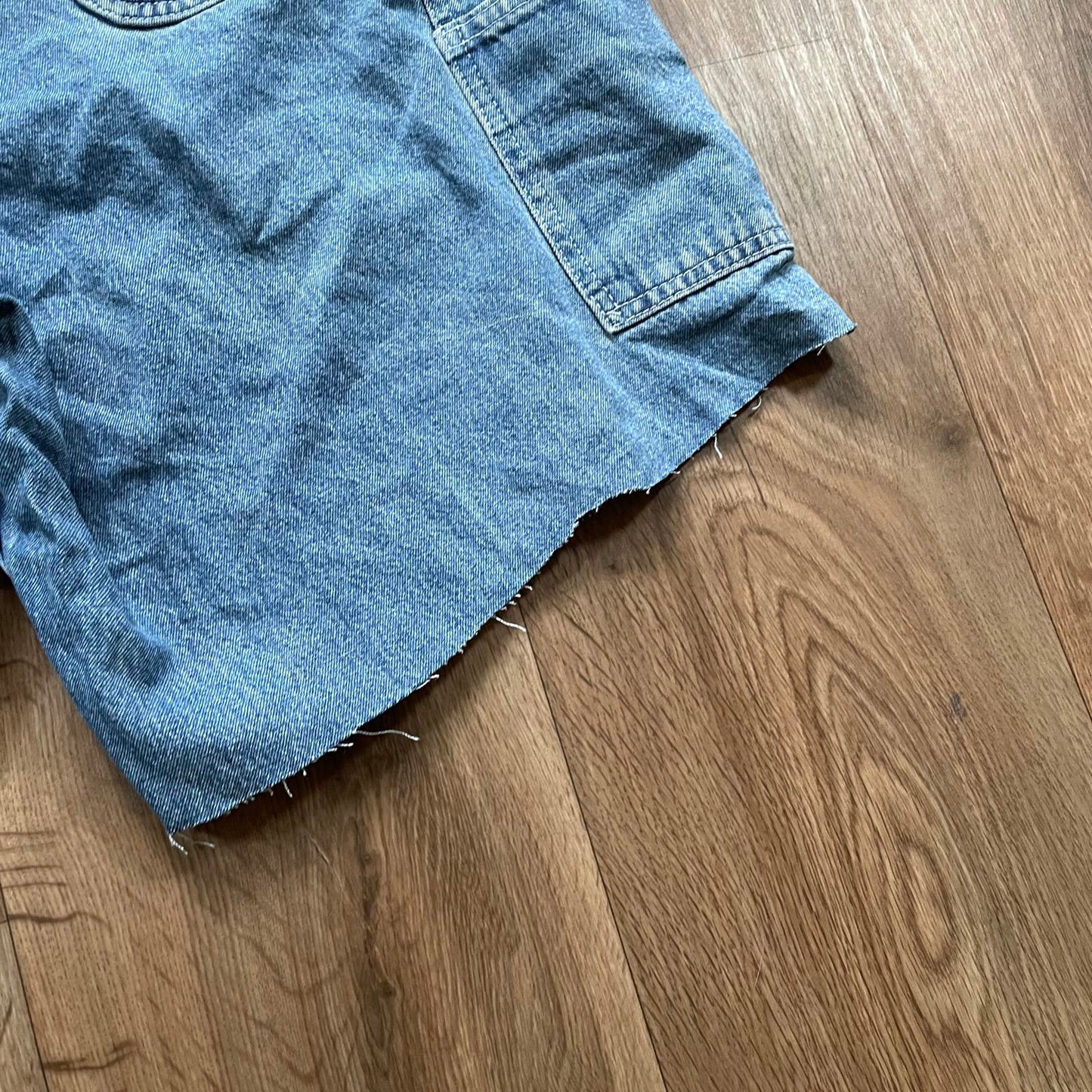 Carhartt Denim Carpenter Shorts – W38
