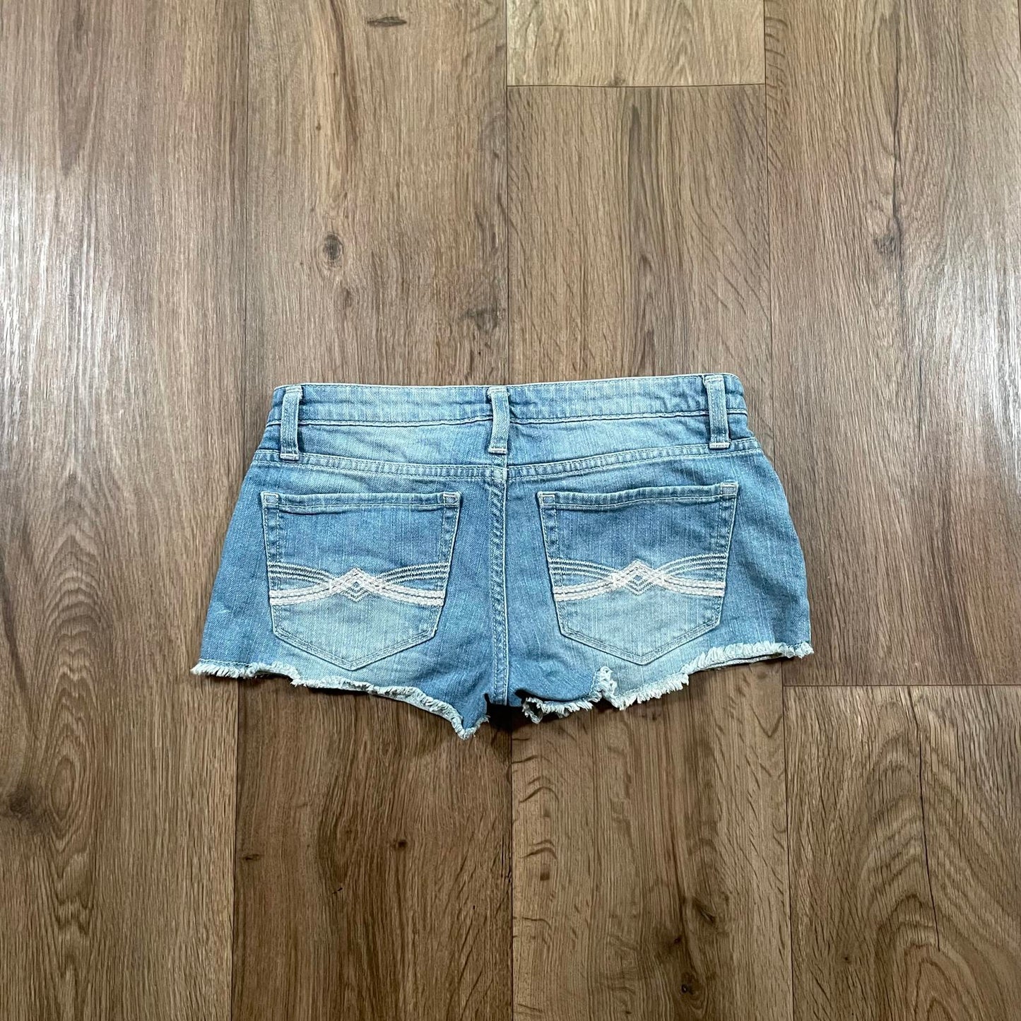 Mudd Y2K Low Waisted Light Wash Mini Denim Shorts