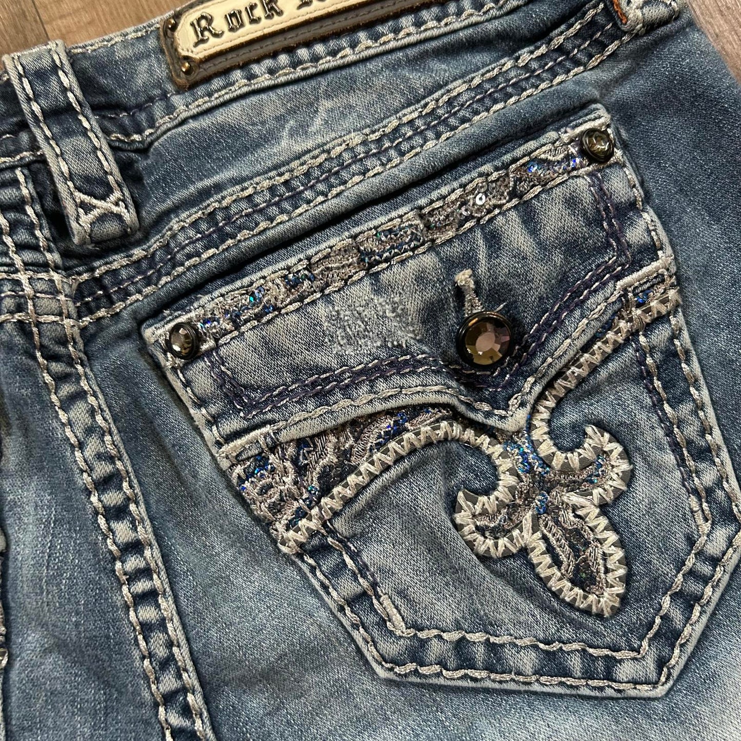 Rock Revival Mid Rise Shorts