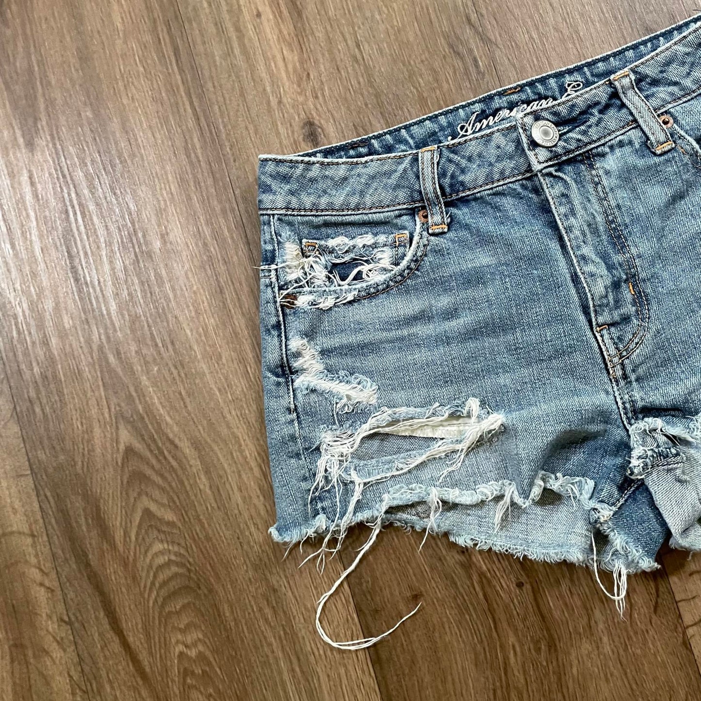 American Eagle Distressed Mini Shorts W28