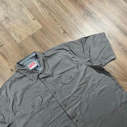 Wrangler Grey Button-Up Short Sleeve Shirt