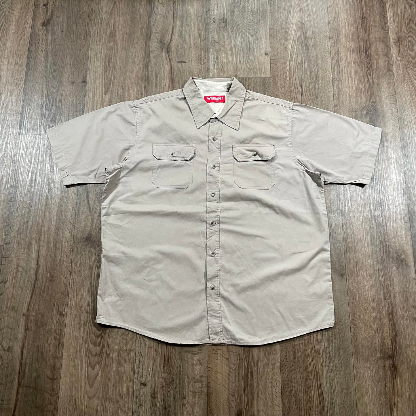 Wrangler Cream Button Up Short Sleeve Shirt