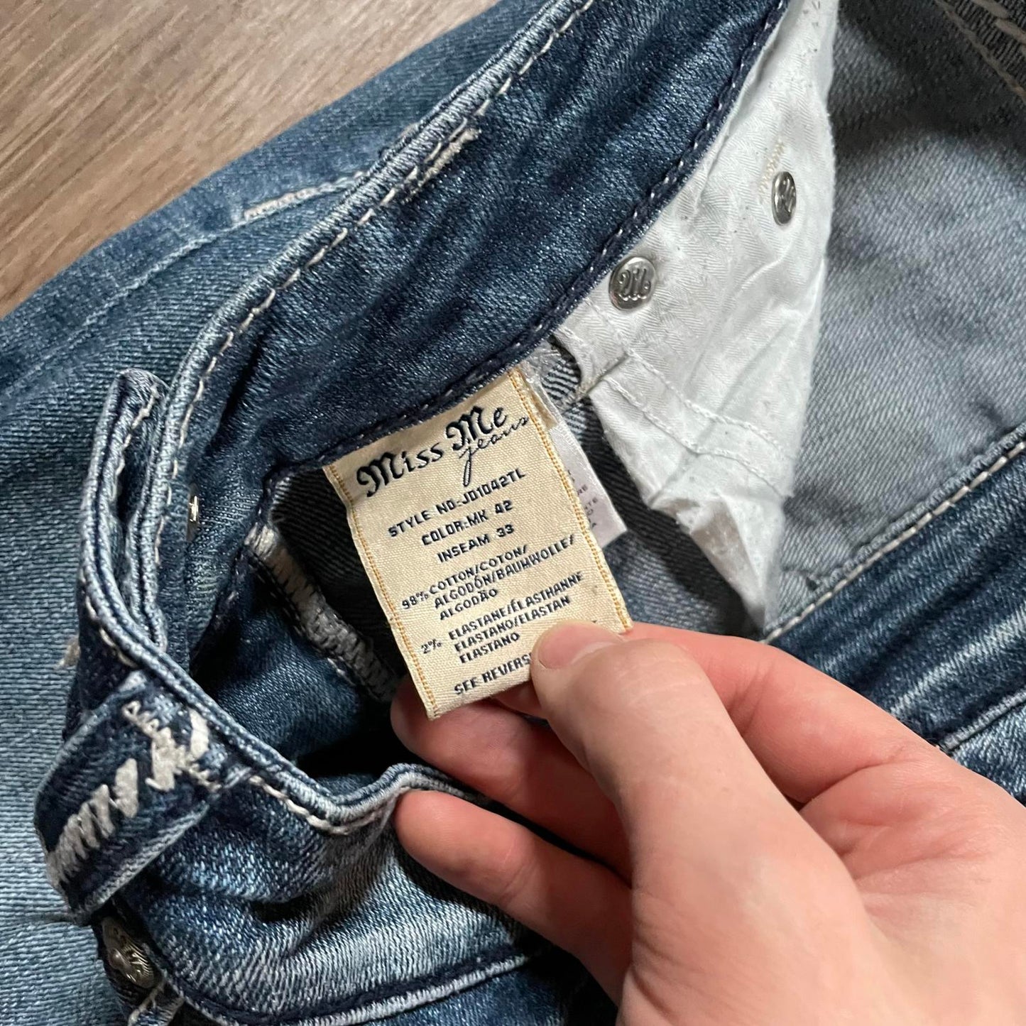 Miss Me Embroidered Detail Straight Jeans