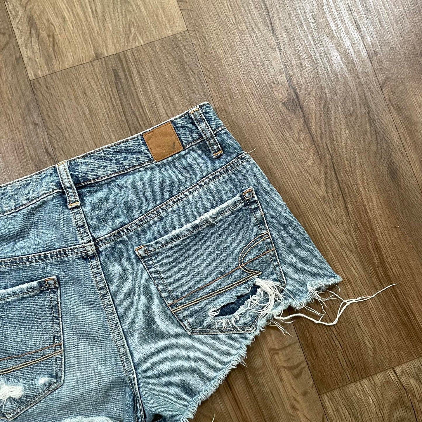 American Eagle Distressed Mini Shorts W28