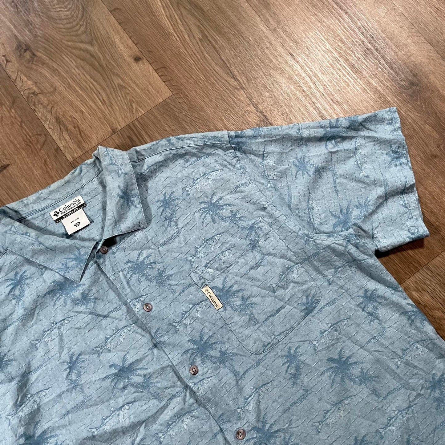 Vintage Columbia Blue Fish and Palm Tree Button Up Shirt