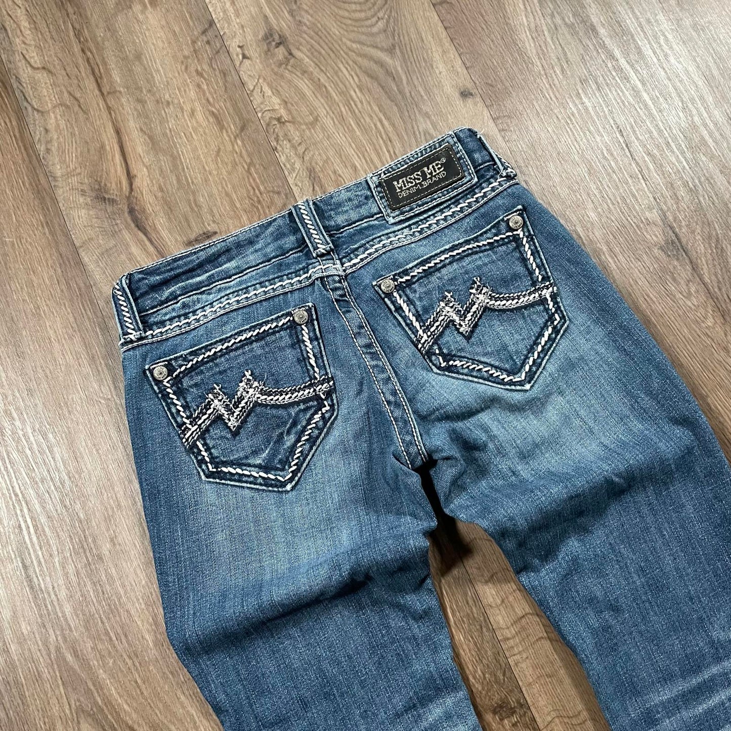 Miss Me Embroidered Detail Straight Jeans