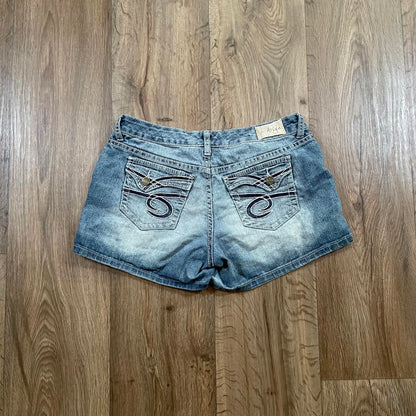 Ariya Jeans Low Waisted Embroidered Shorts