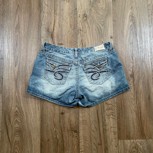 Ariya Jeans Low Waisted Embroidered Shorts