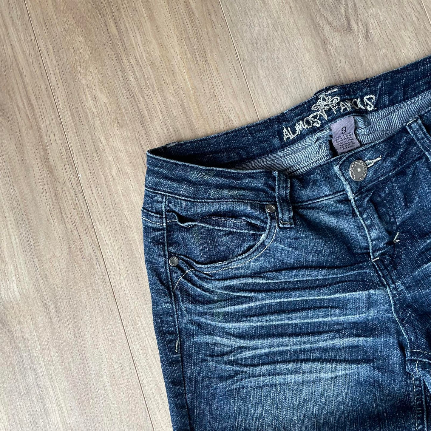 Almost Famous Dark Embroidered Ripped Jeans Y2K Style Low Wasited W30 L33