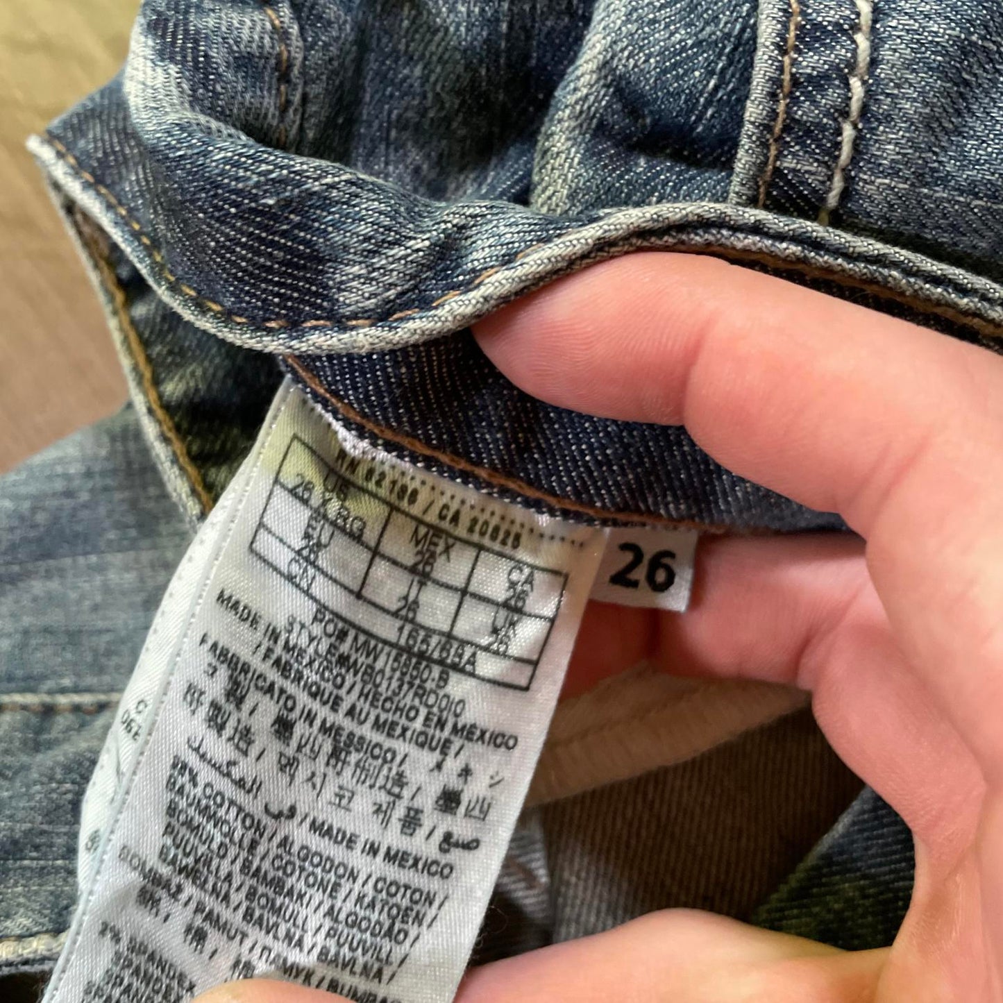 Guess Straight Leg Jeans