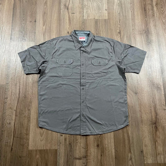 Wrangler Grey Button-Up Short Sleeve Shirt