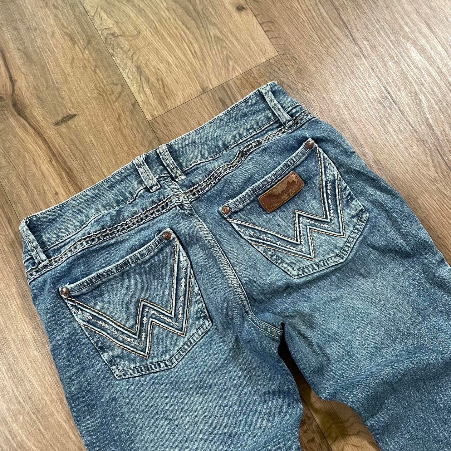 Wrangler Boot Cut Jeans Embroidered Pockets