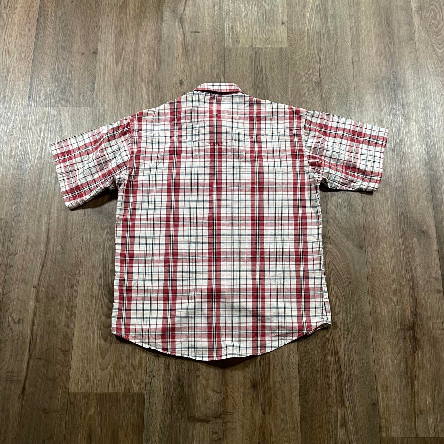 Wrangler Red Button-Up Short Sleeve Shirt Large