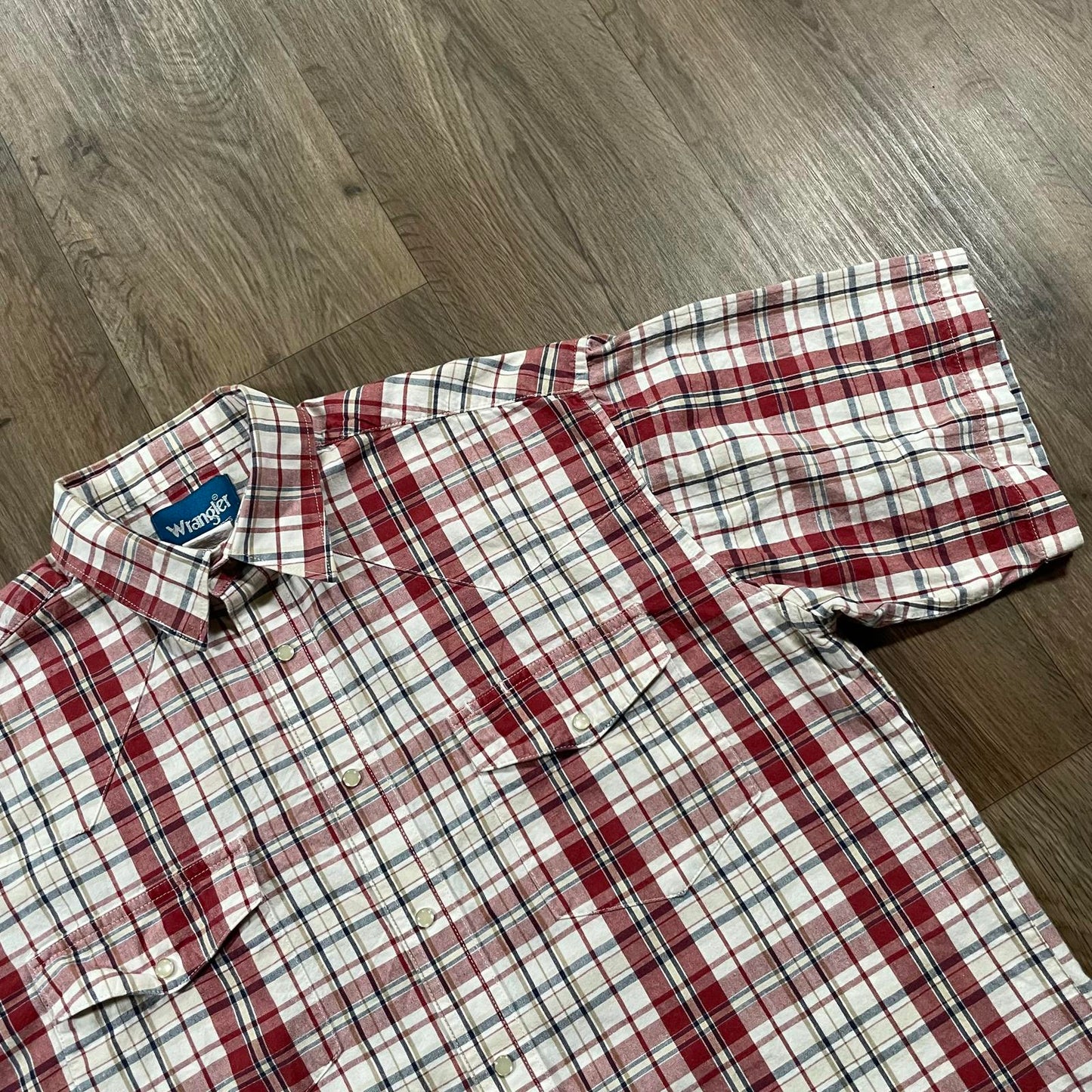 Wrangler Red Button-Up Short Sleeve Shirt Large